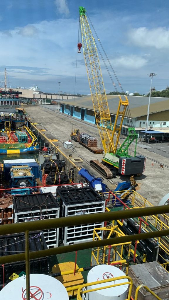 Cutting-edge technology being utilised for seamless documentation and real-time tracking in the maritime industry, highlighting the innovative approach of Altus Oil & Gas Malaysia, a trusted shipping agency in Malaysia.